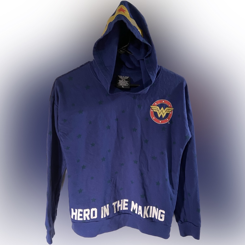 Wonder Woman Lightweight Hoodie Size XL